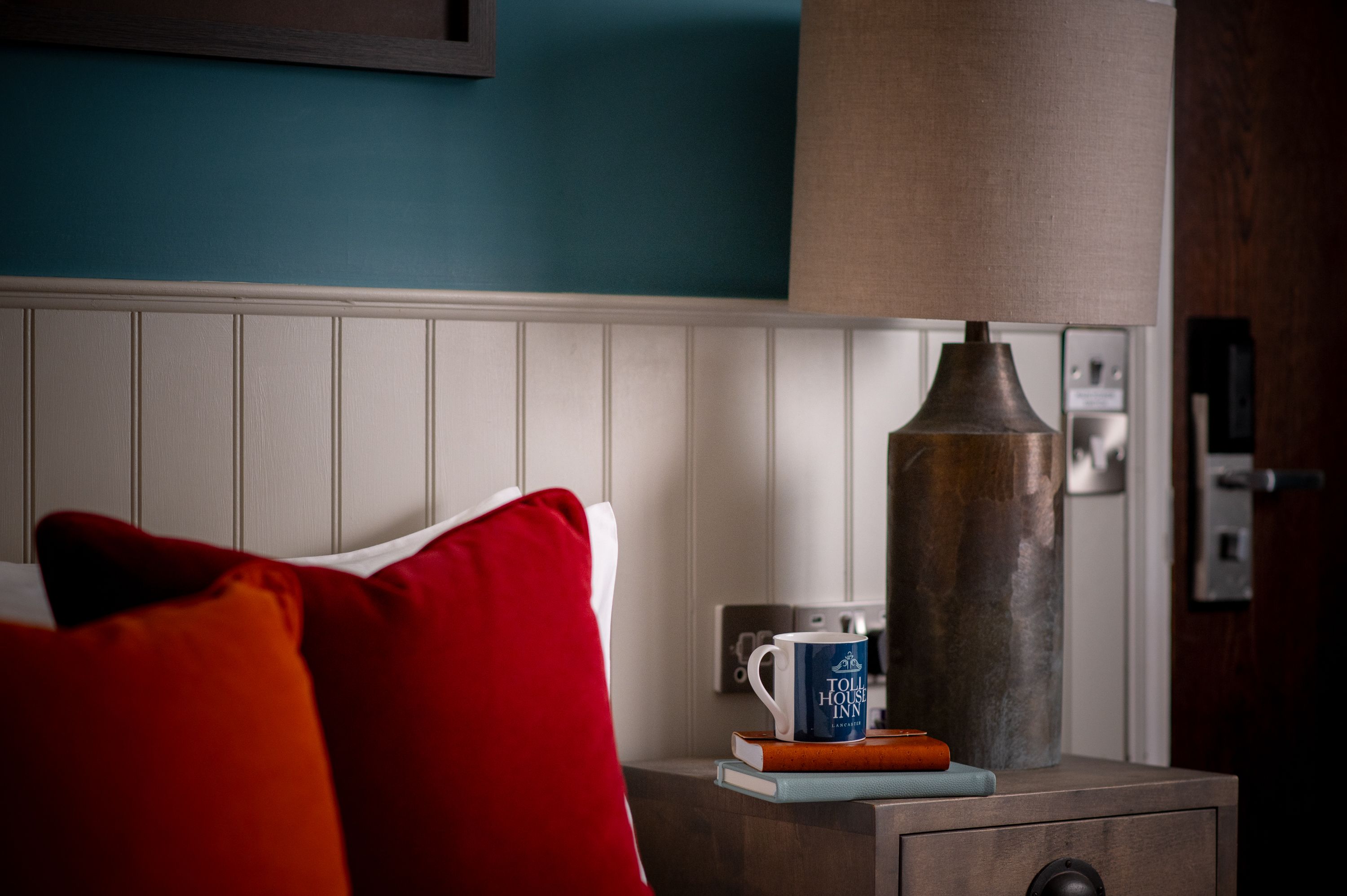 toll house inn coffee mug